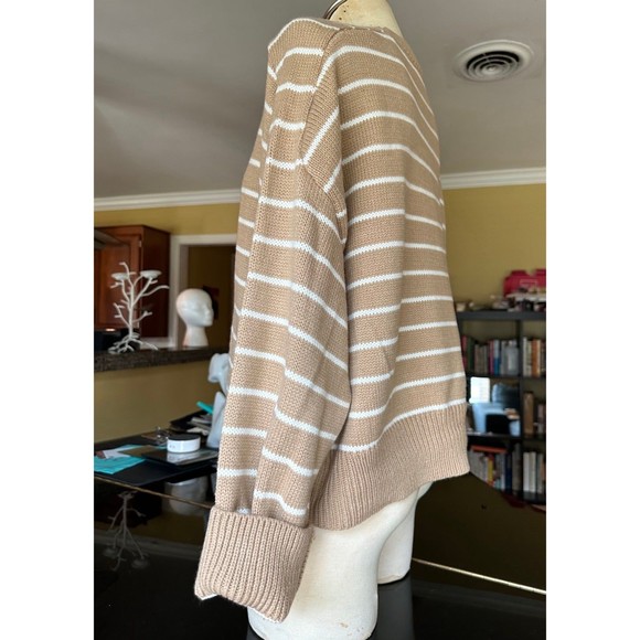 NEW Tahari Tan & White Saddle Stripe Cropped Boxy Crewneck Sweater Wide Cuff - Picture 6 of 12